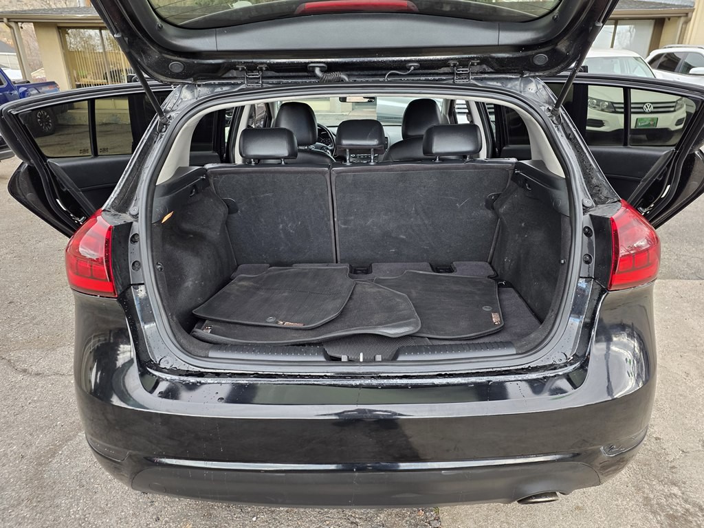 2017 Kia Forte Image 9