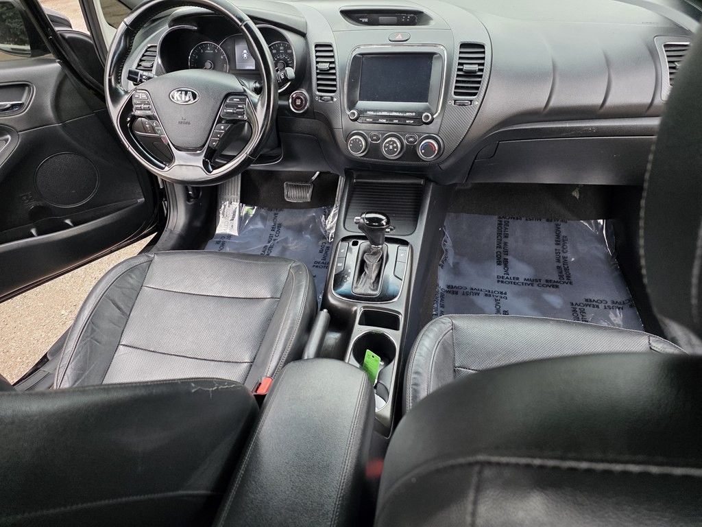 2017 Kia Forte Image 13