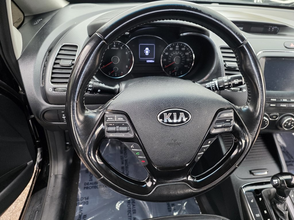 2017 Kia Forte Image 18