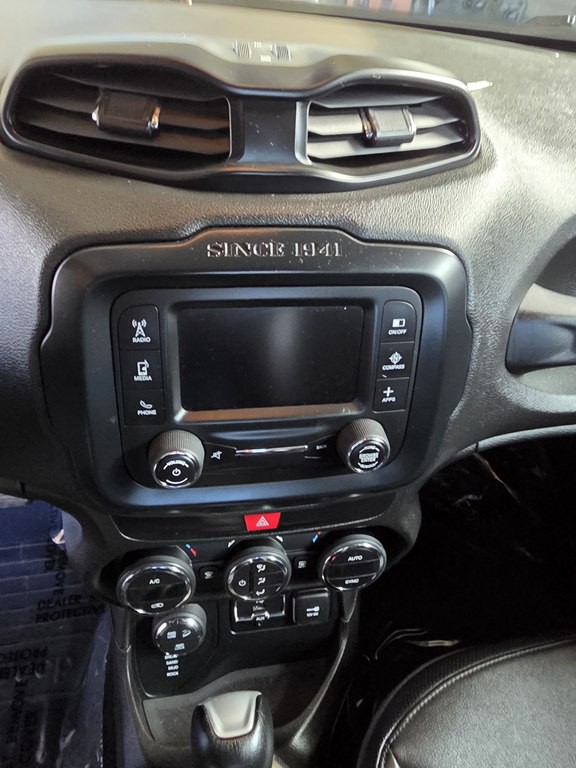 2017 Jeep Renegade Image 21