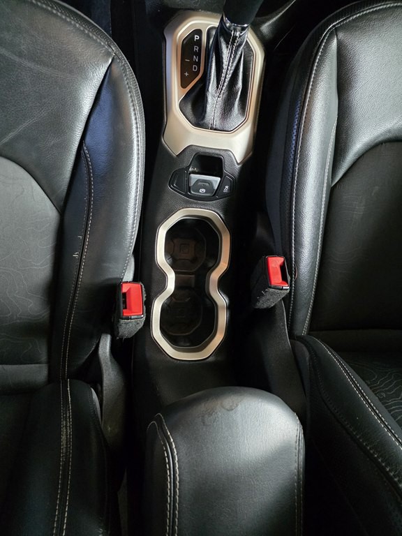 2017 Jeep Renegade Image 24