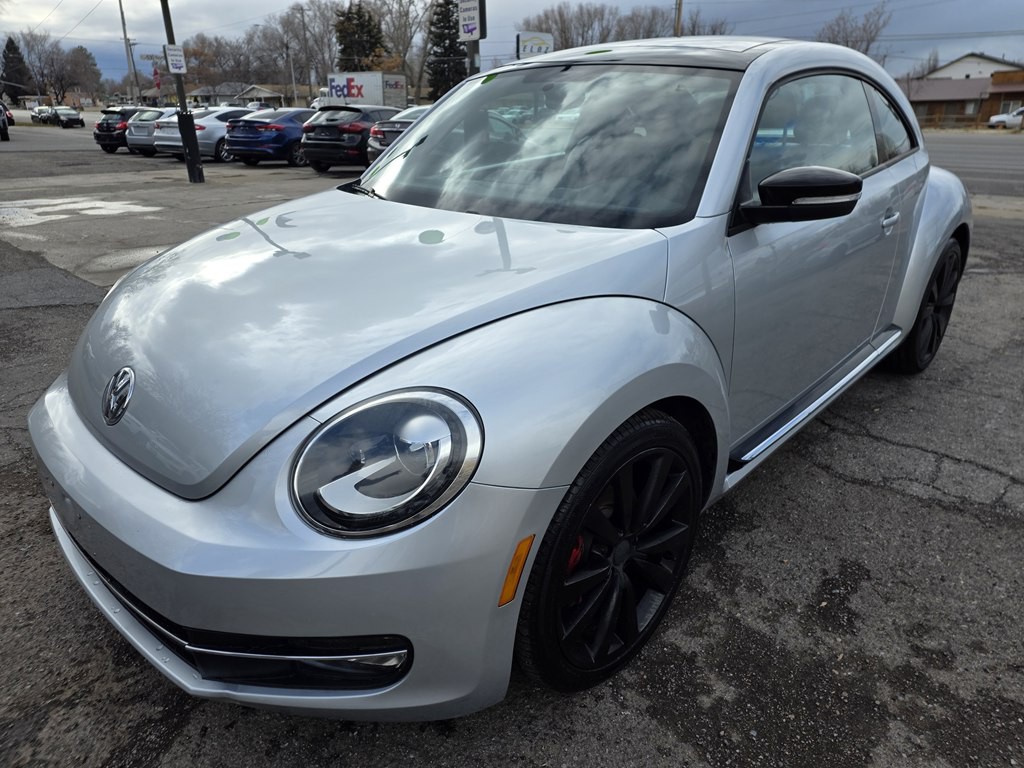 2013 Volkswagen Beetle Image 3