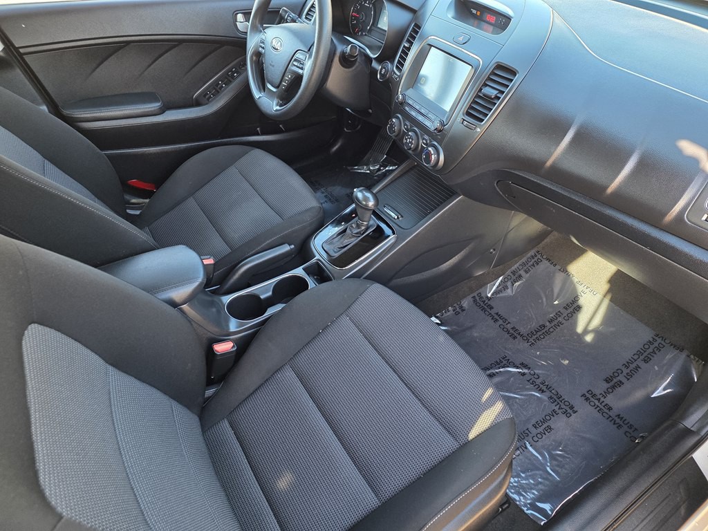 2017 Kia Forte Image 15