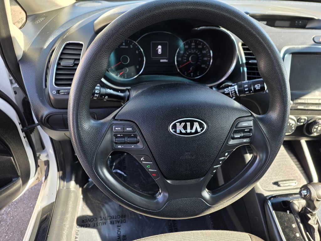 2017 Kia Forte Image 21