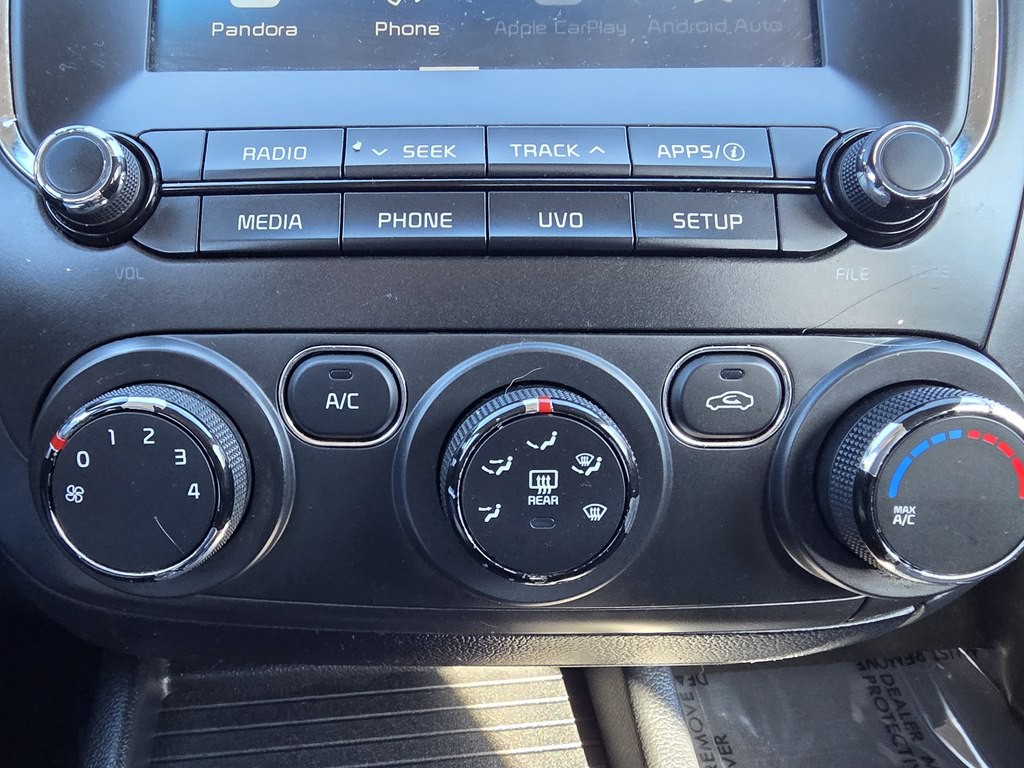 2017 Kia Forte Image 25