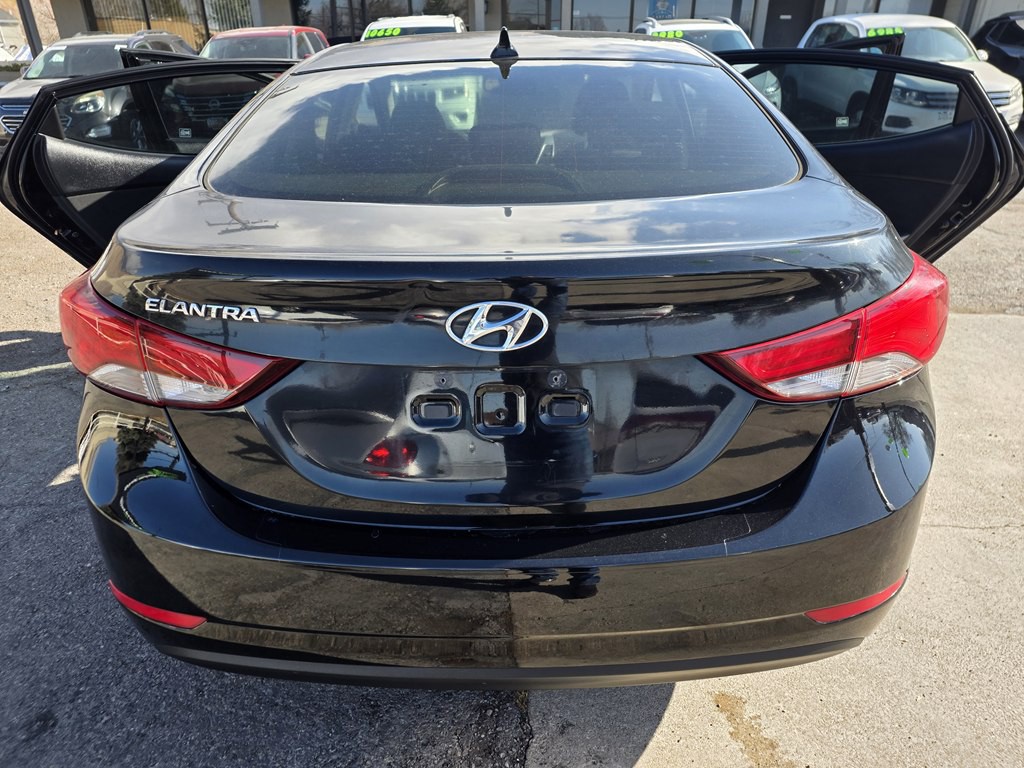 2015 Hyundai Elantra Image 6