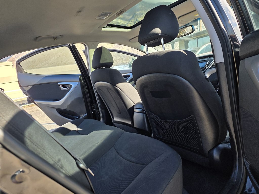 2015 Hyundai Elantra Image 17