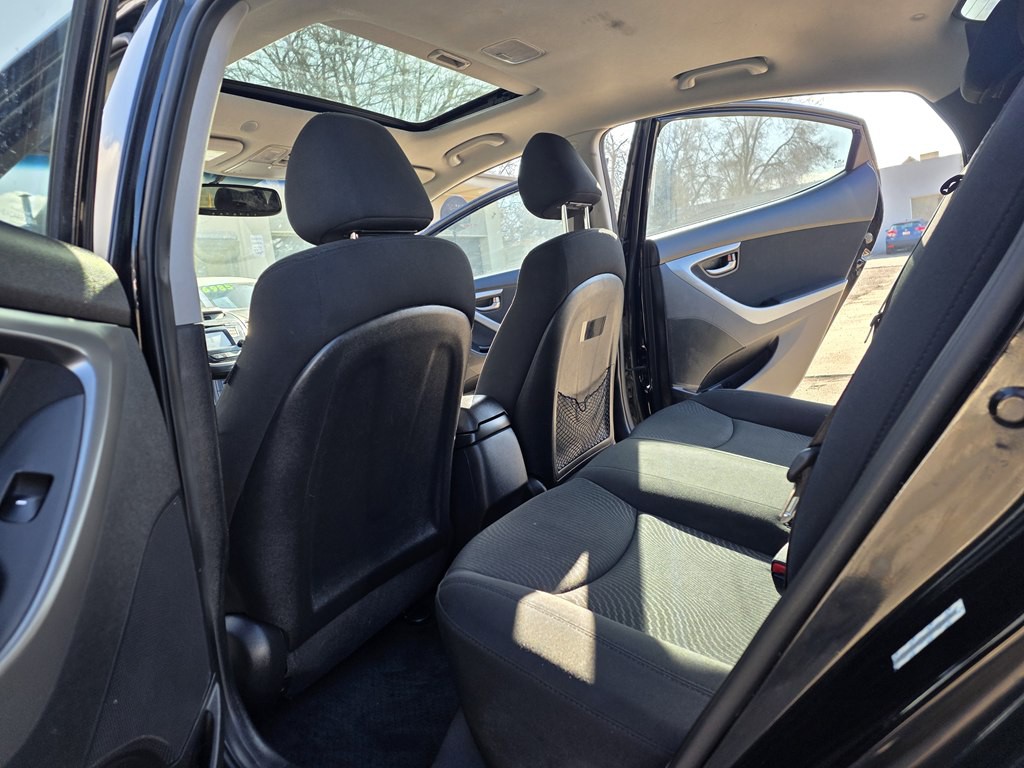 2015 Hyundai Elantra Image 18