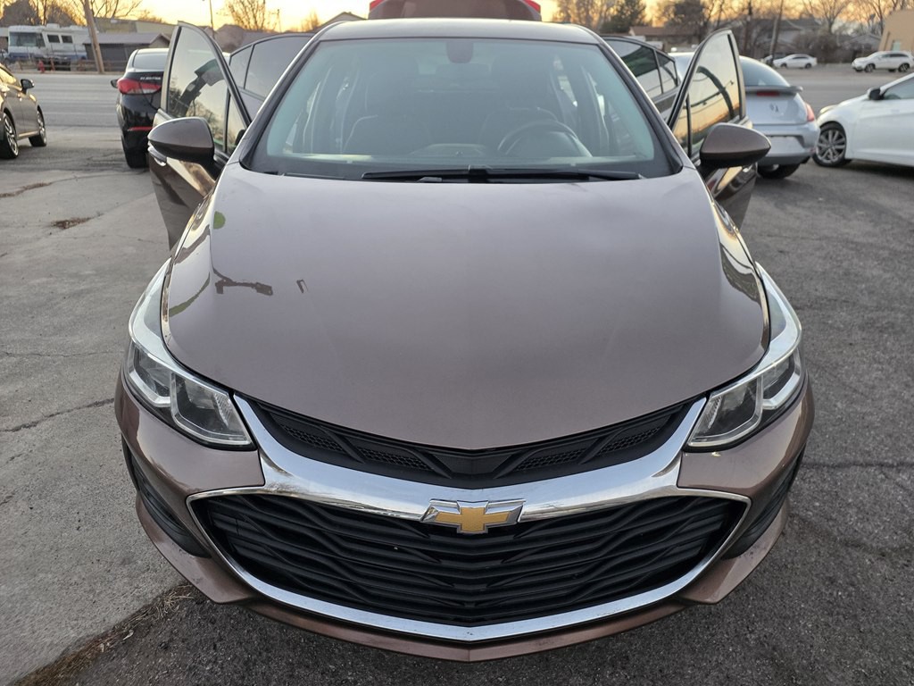 2019 Chevrolet Cruze Image 4