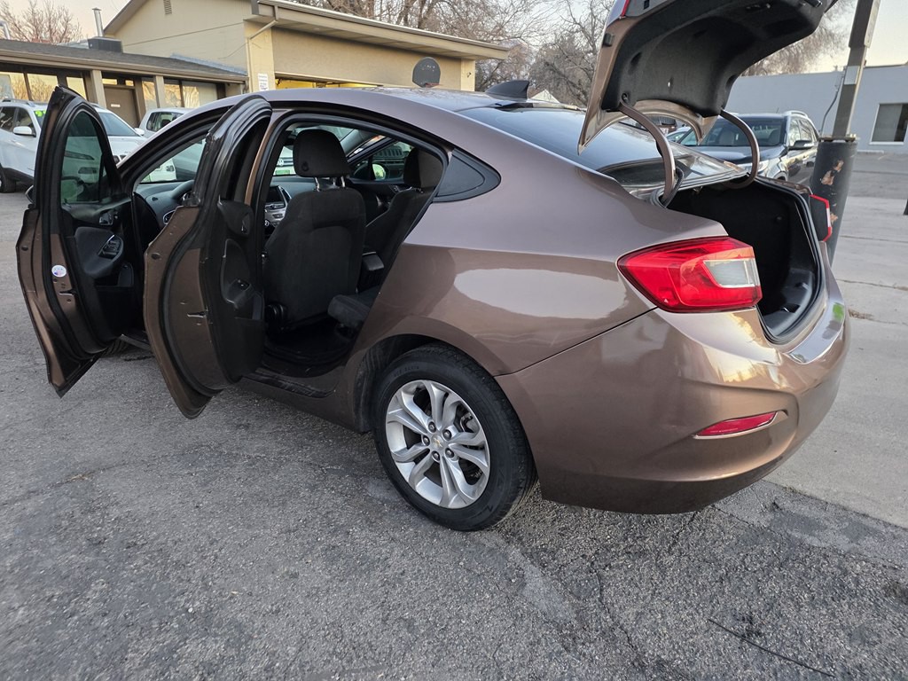 2019 Chevrolet Cruze Image 9