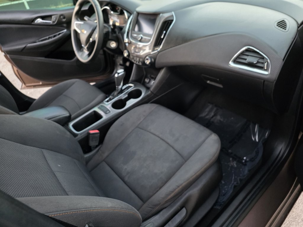2019 Chevrolet Cruze Image 15