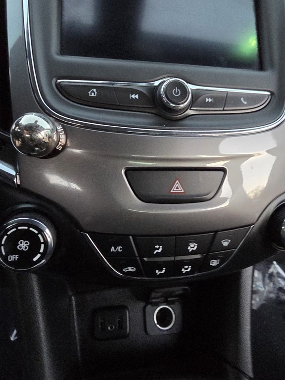 2019 Chevrolet Cruze Image 21