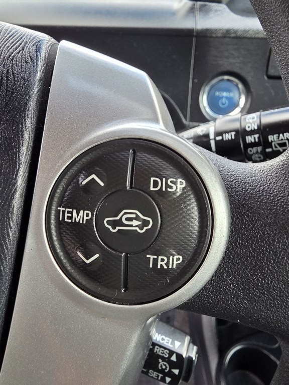 2014 Toyota Prius Image 22