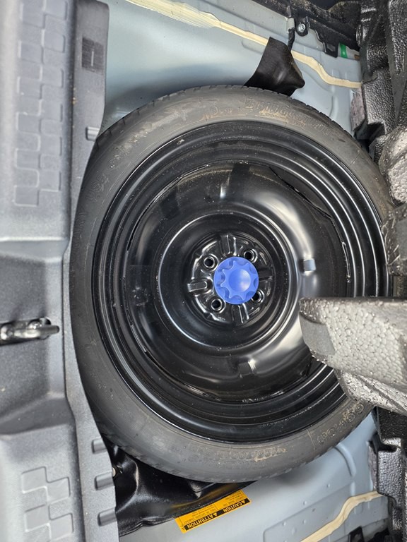 2014 Toyota Prius Image 32