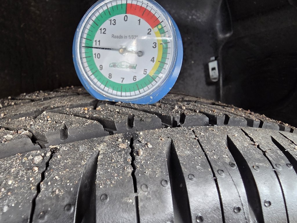 2014 Toyota Prius Image 34