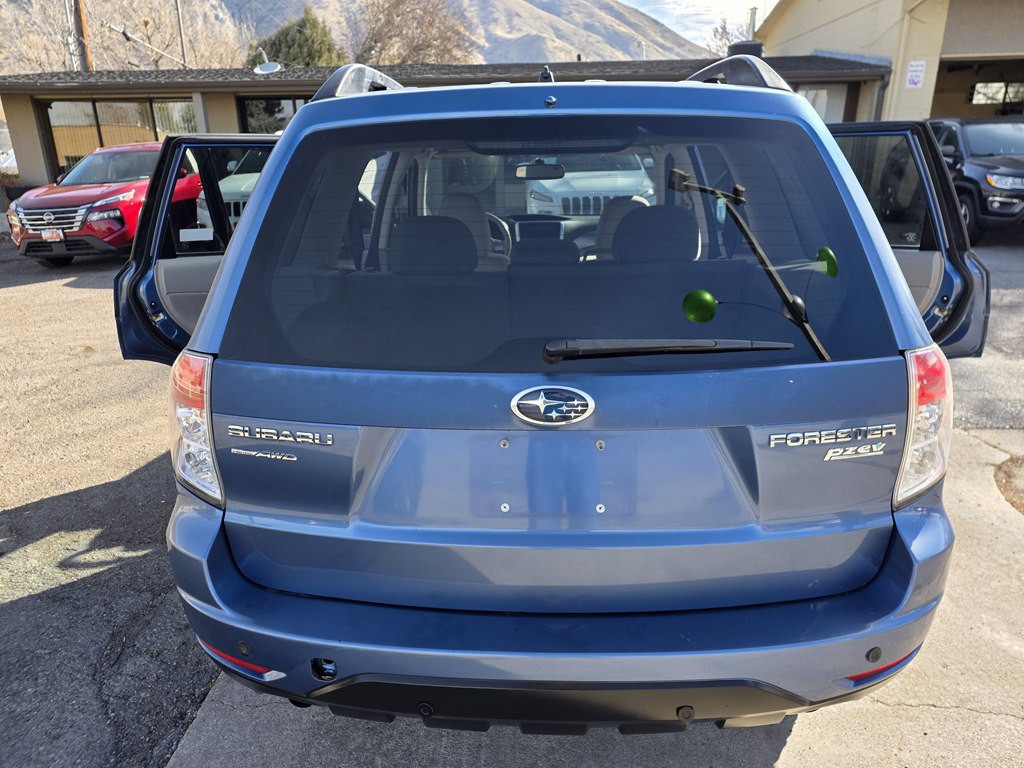 2010 Subaru Forester Image 7