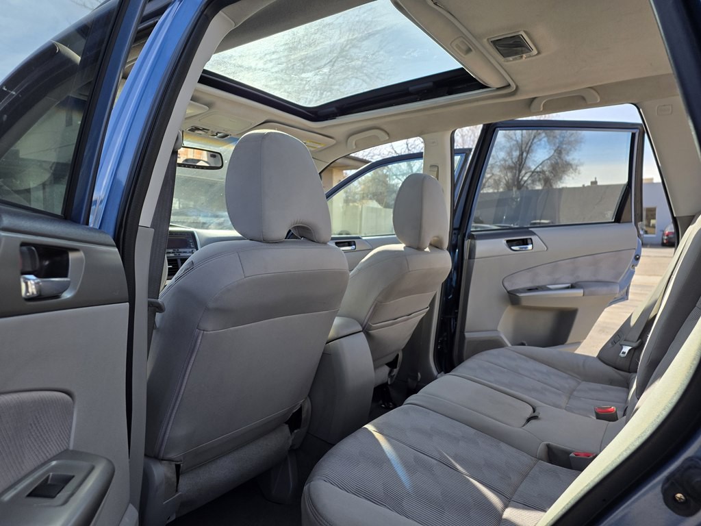 2010 Subaru Forester Image 16