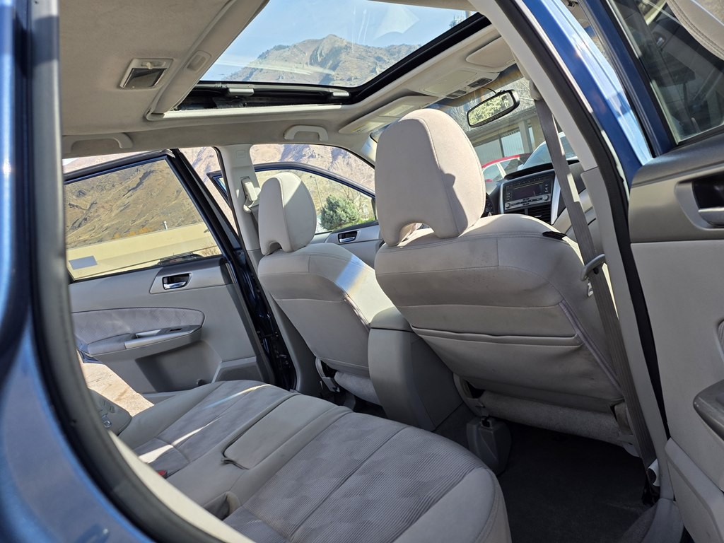 2010 Subaru Forester Image 17