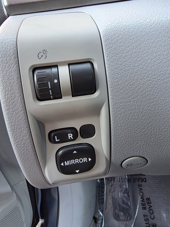 2010 Subaru Forester Image 28