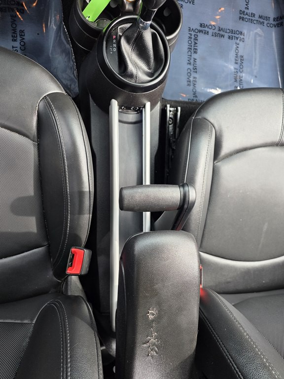 2014 MINI Cooper Image 27