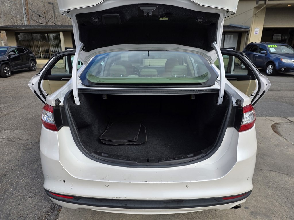 2016 Ford Fusion Image 10