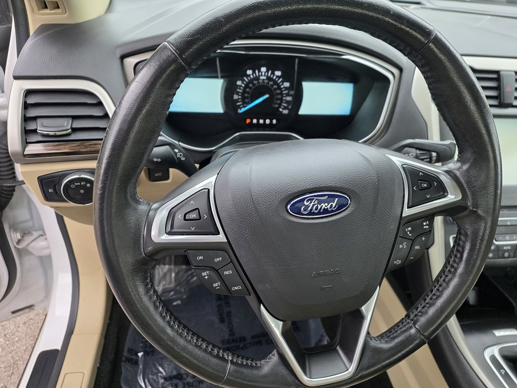 2016 Ford Fusion Image 20