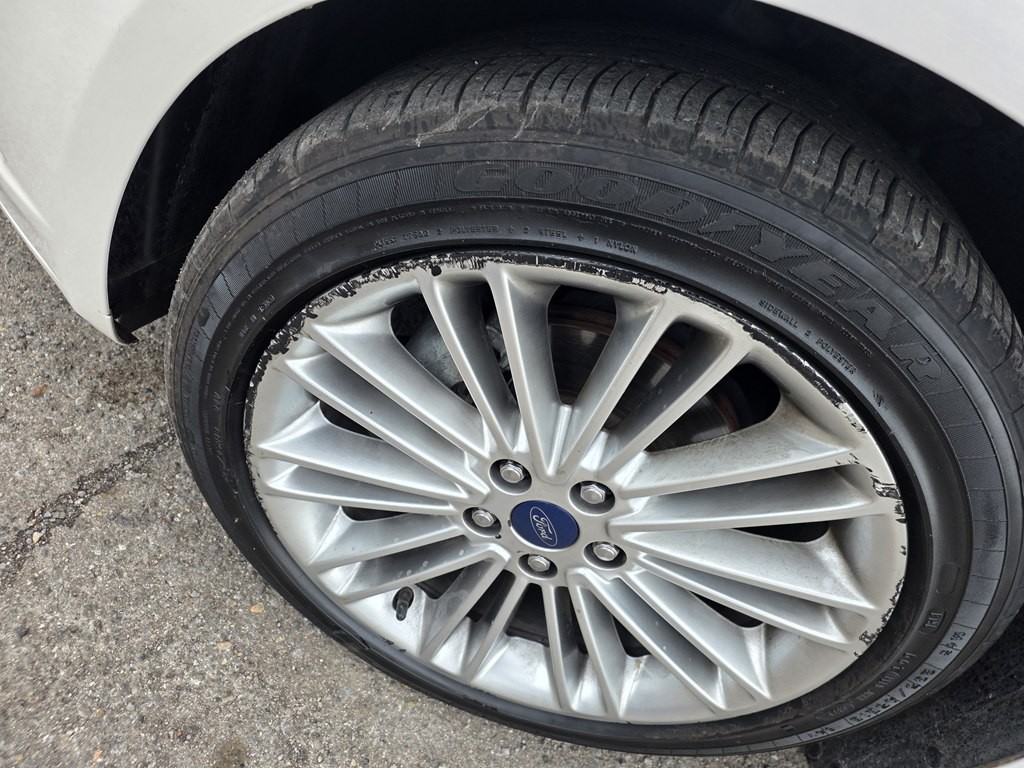 2016 Ford Fusion Image 33