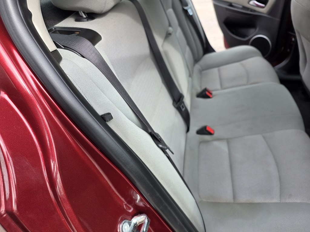 2015 Chevrolet Cruze Image 17