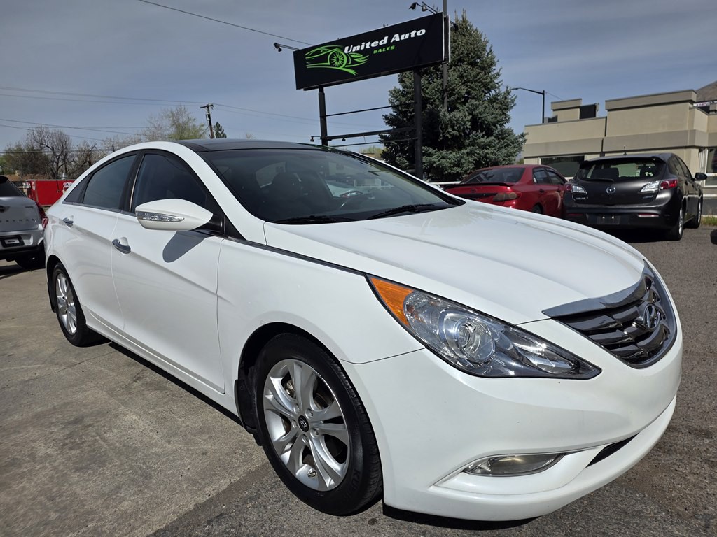 2013 Hyundai Sonata Image 1