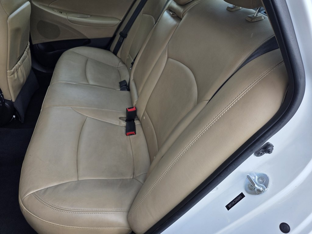 2013 Hyundai Sonata Image 22