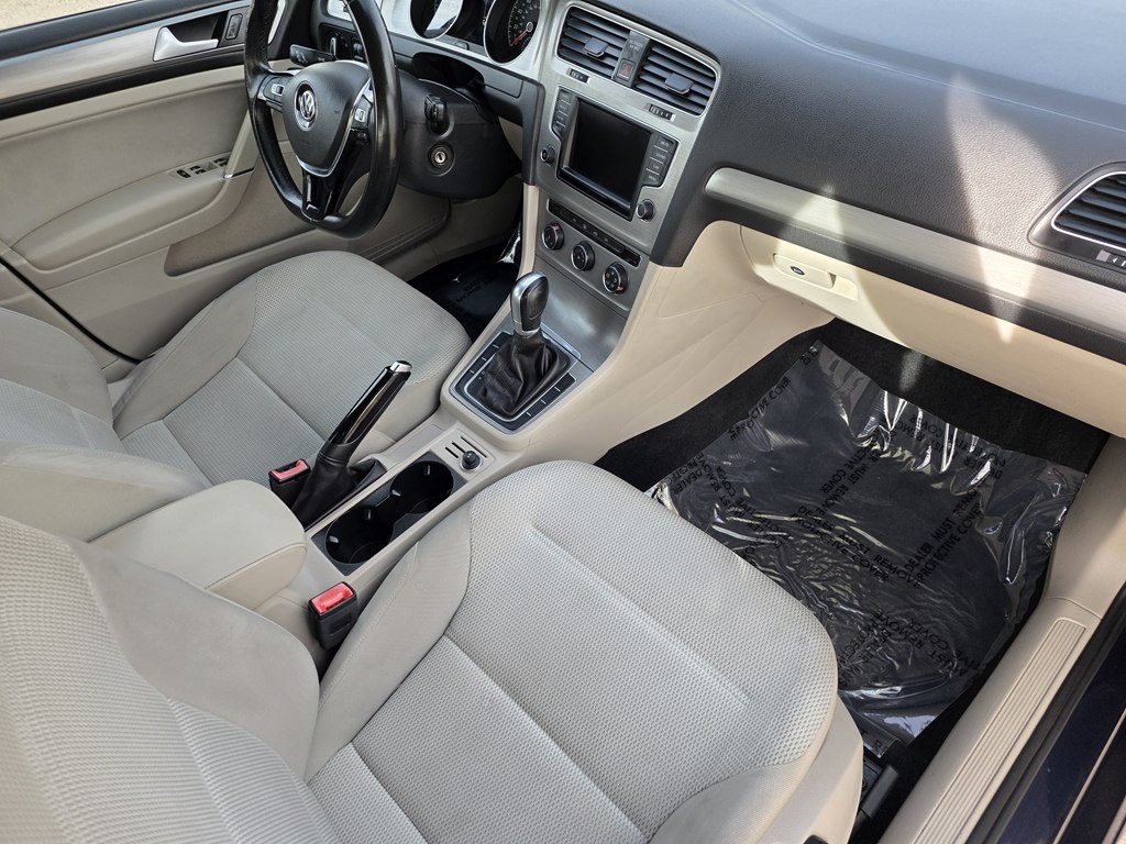 2016 Volkswagen Golf Image 15
