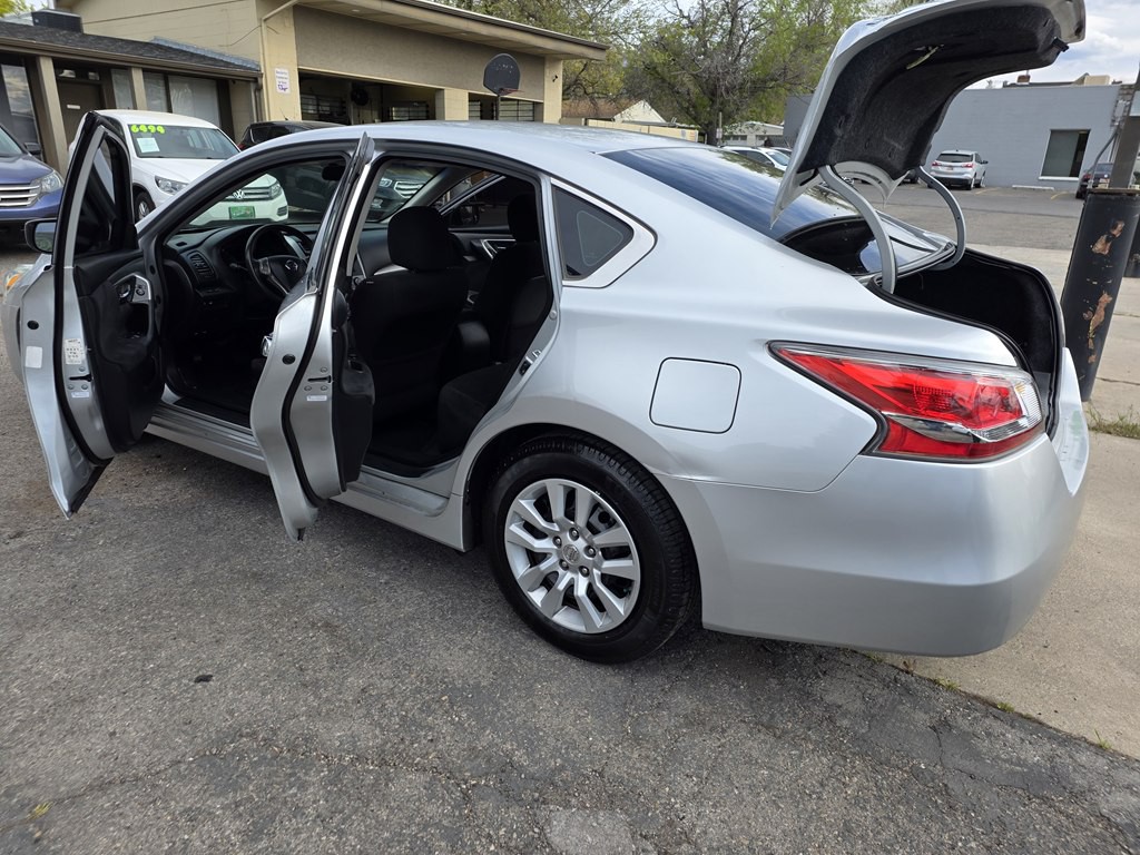 2014 Nissan Altima Image 9