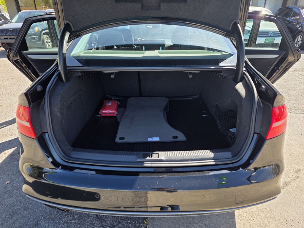 2016 Audi A4 Image 9