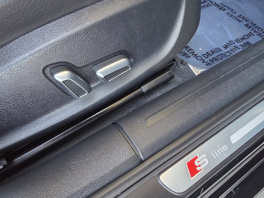 2016 Audi A4 Image 28