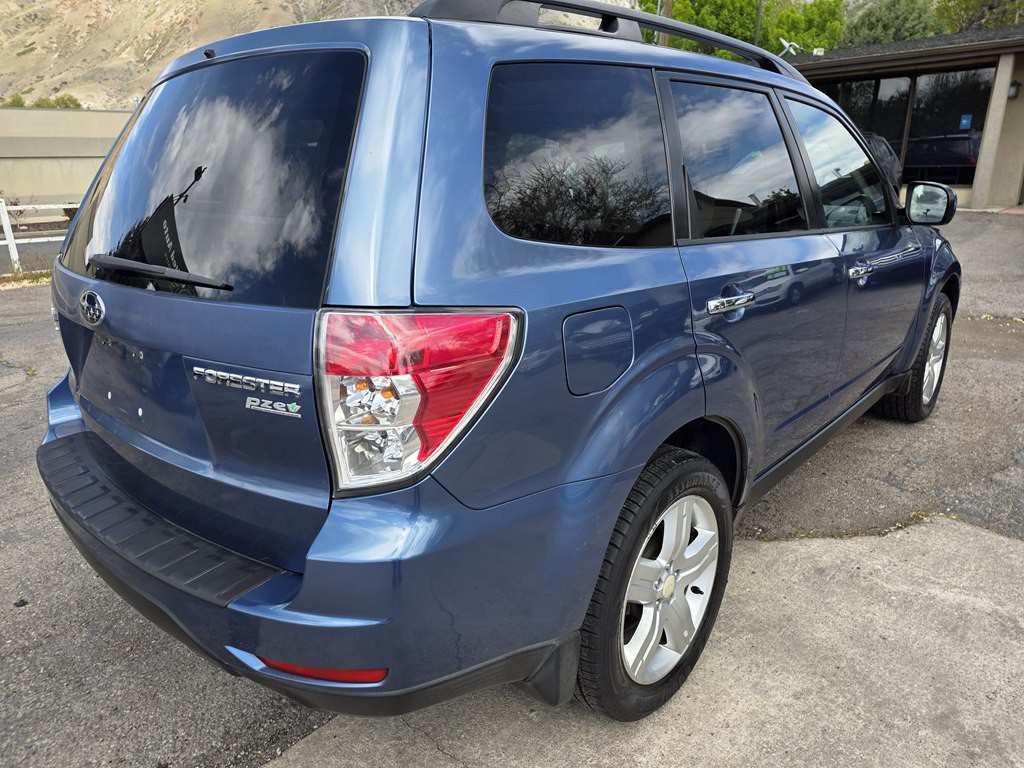 2010 Subaru Forester Image 8