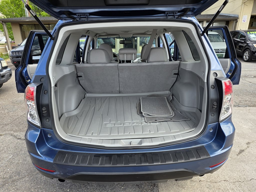 2010 Subaru Forester Image 10
