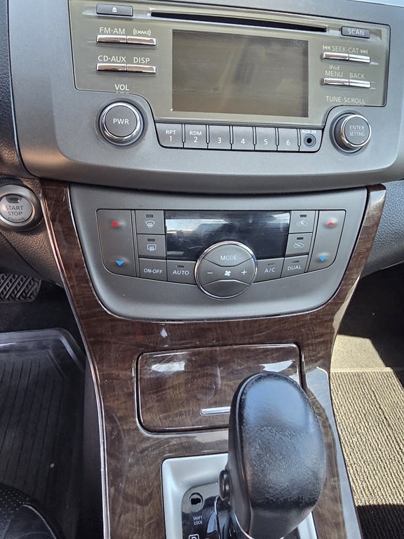 2013 Nissan Sentra Image 22