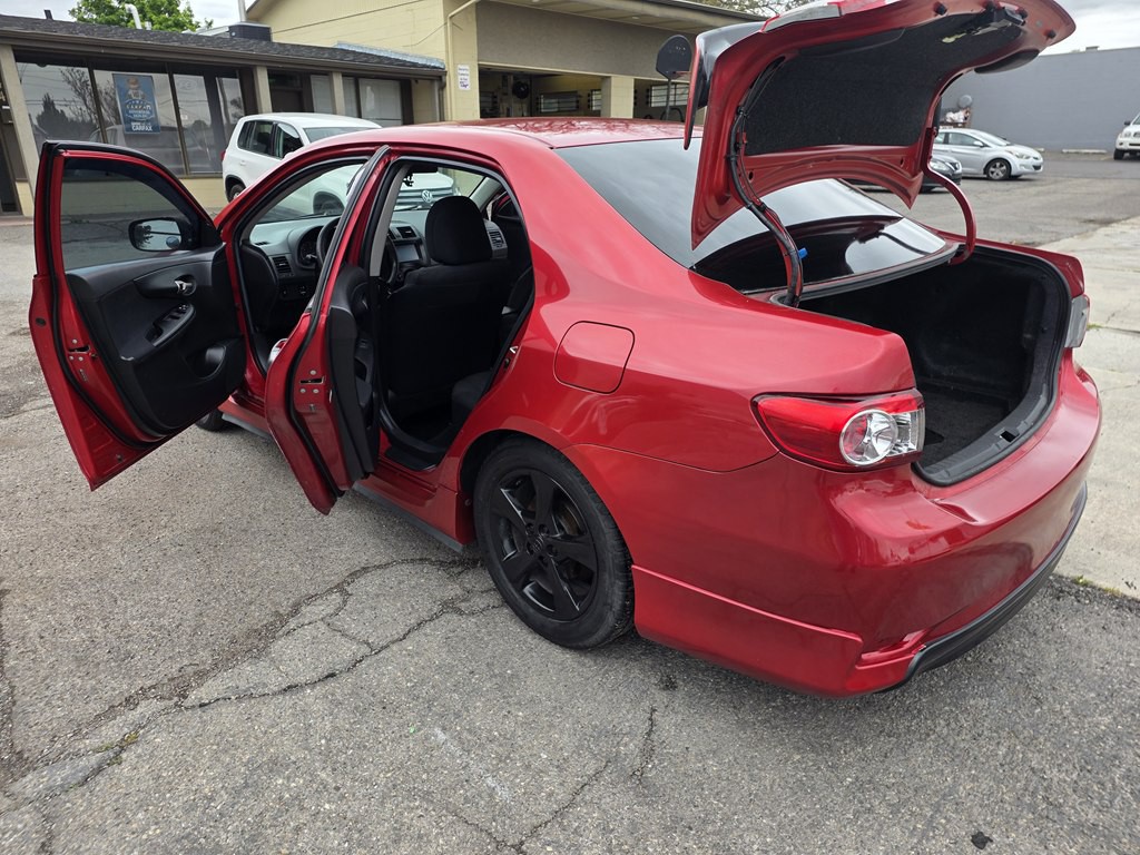 2011 Toyota Corolla Image 9