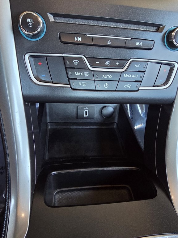2018 Ford Fusion Image 25