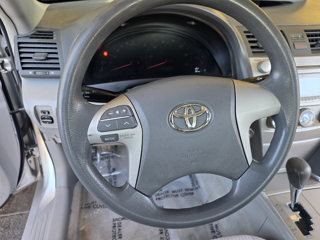 2010 Toyota Camry Image 16