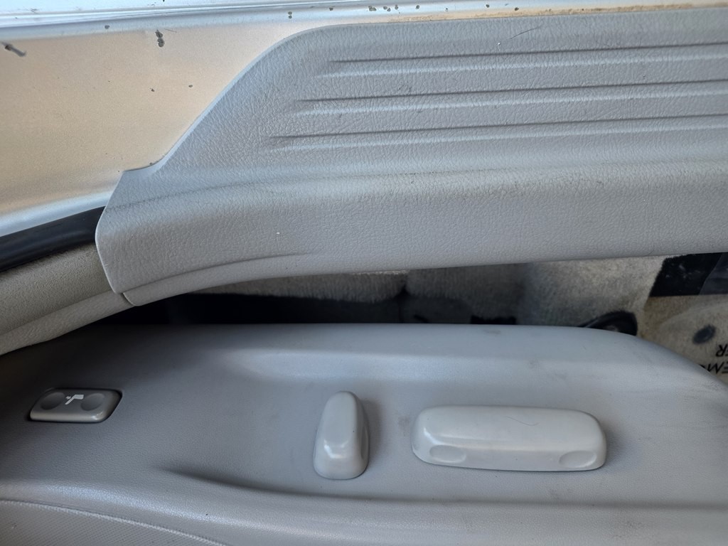 2010 Toyota Camry Image 21