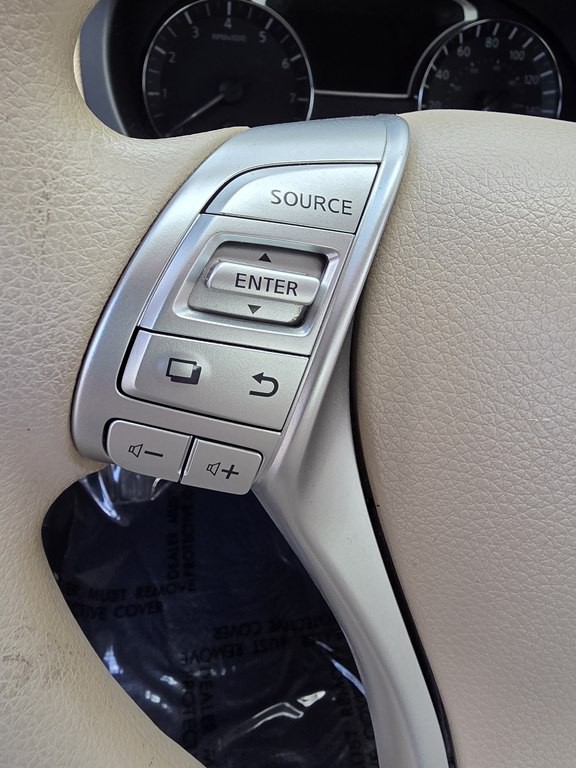 2016 Nissan Altima Image 16