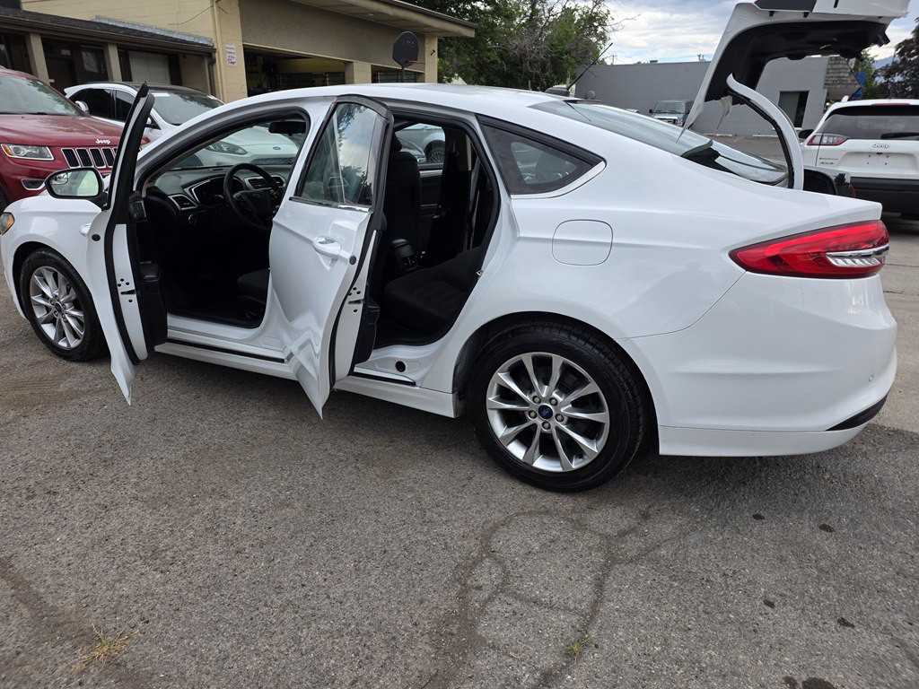 2017 Ford Fusion Image 9