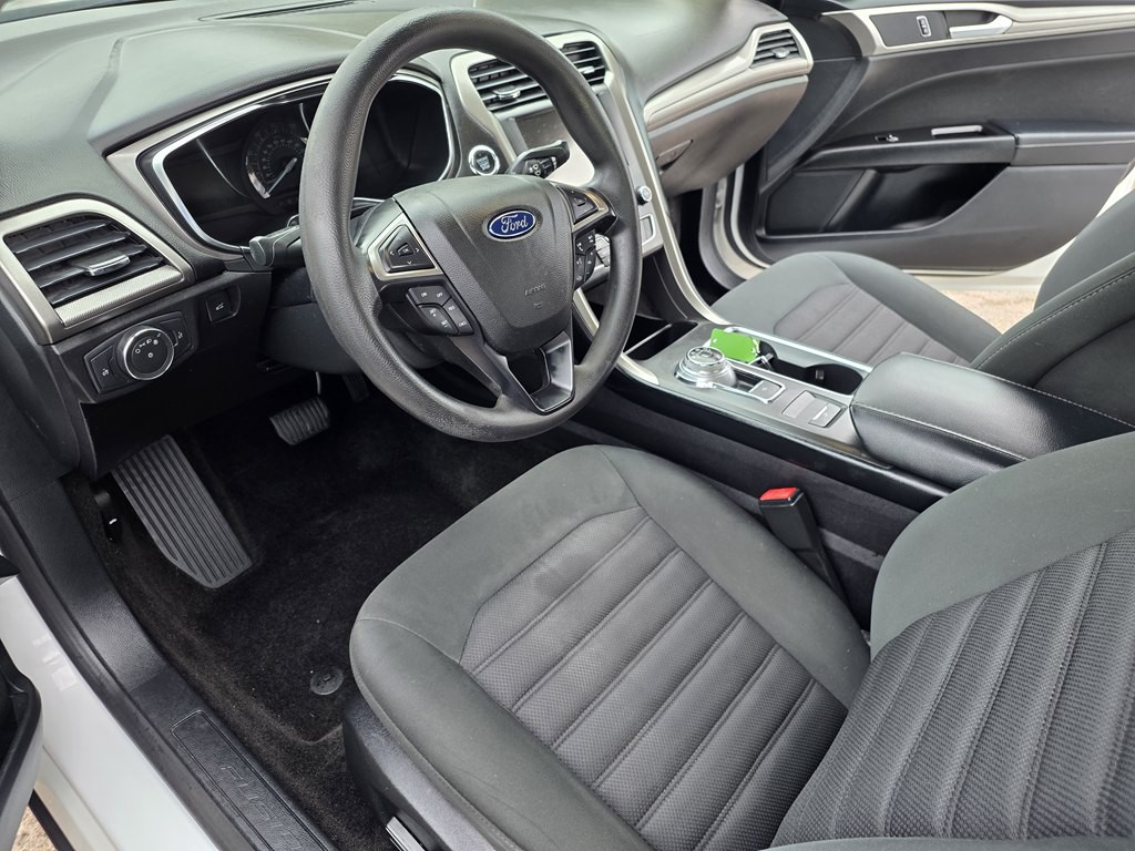 2017 Ford Fusion Image 13