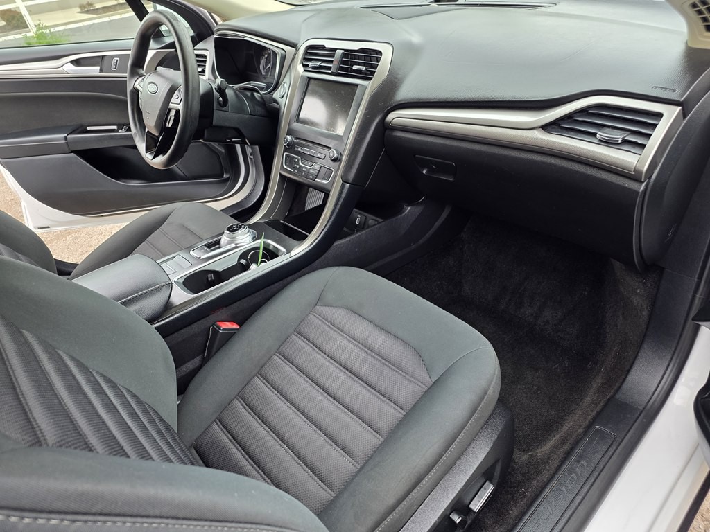 2017 Ford Fusion Image 15