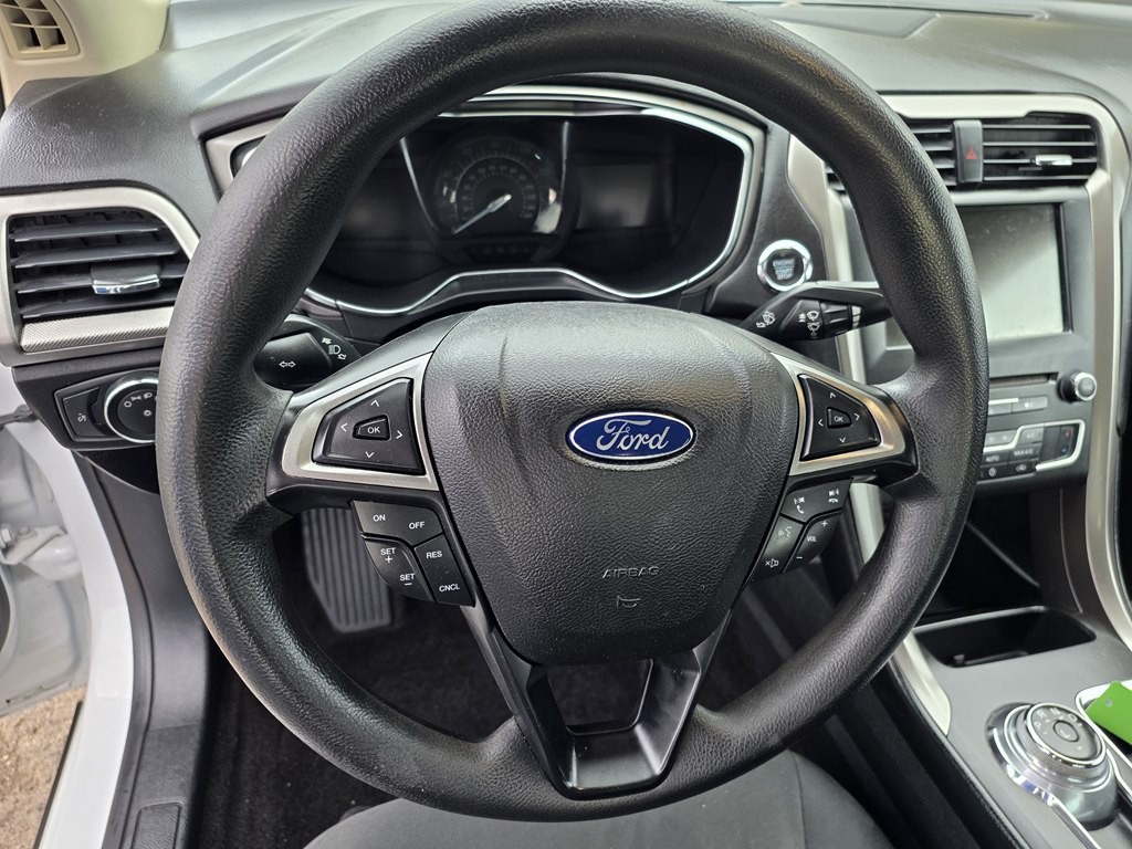 2017 Ford Fusion Image 19