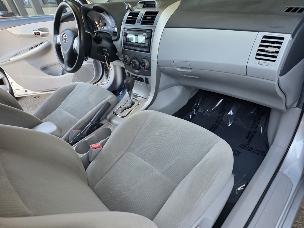 2012 Toyota Corolla Image 13