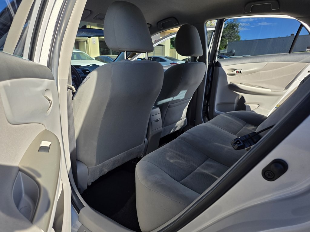 2012 Toyota Corolla Image 16