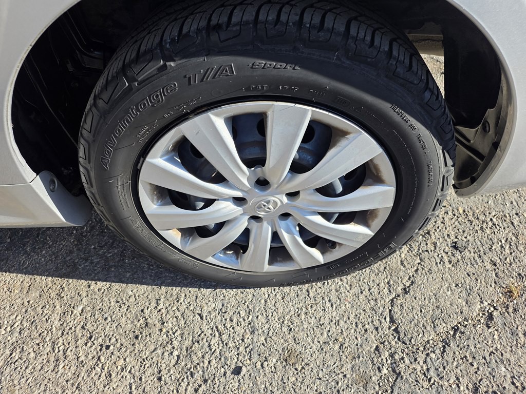 2012 Toyota Corolla Image 26