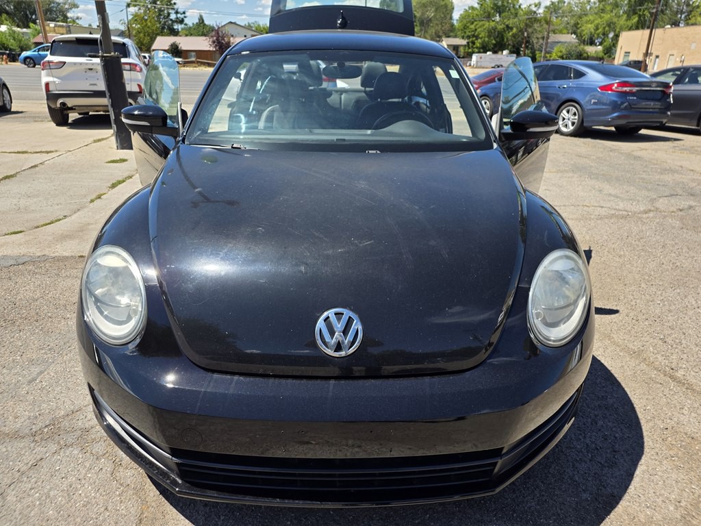 2012 Volkswagen Beetle Image 4